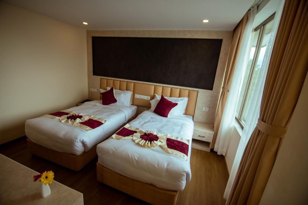 Hotel Black Diamond - Transit Point Inside Hotel Katmandu Kültér fotó